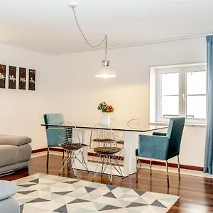 chiado-patio-apartment.hotels-lisbon-portugal.com/