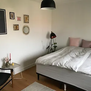 Privatunterkunft Charming Private Room With Private Bathroom, Kopenhagen
